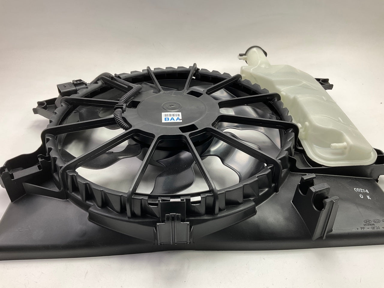 NEW GENUINE Engine Cooling Fan OEM For 2011-2014 Hyundai Elantra 253803X000