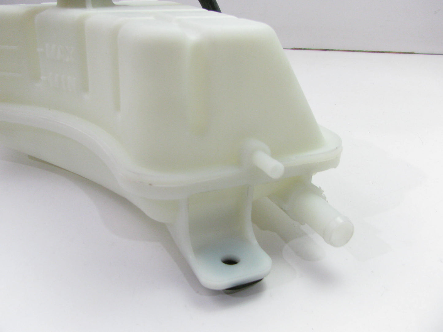 NEW Radiator Coolant Overflow Reservoir Bottle OEM For 03-06 Sorento 254303E201