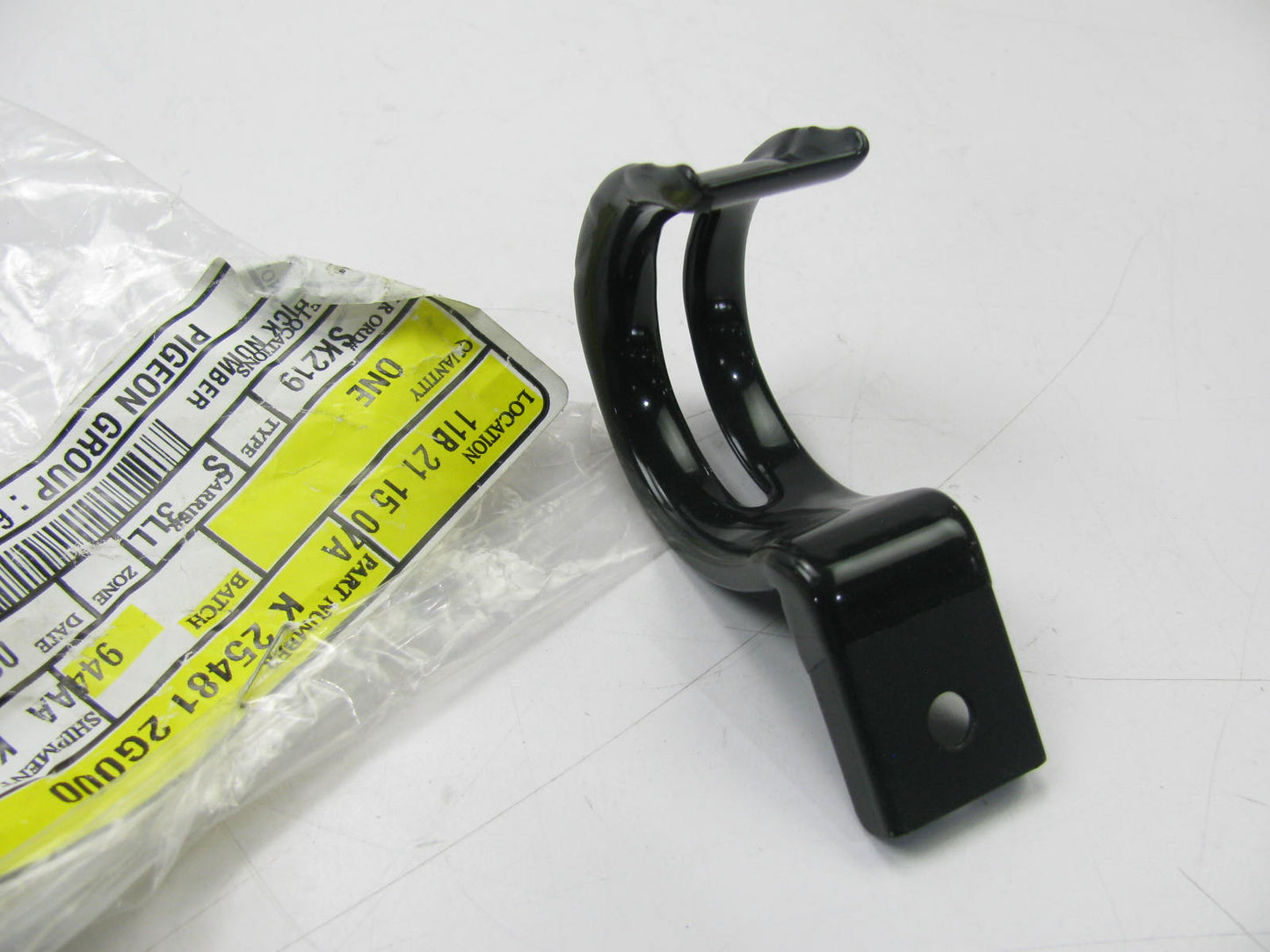 NEW Upper Hose Bracket Retaining Clip OEM For 2016-2020 Kia Sorento 254812G000