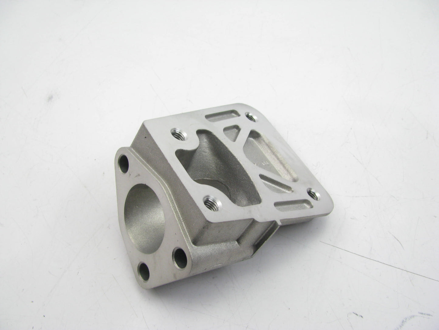 NEW Water Pump Rear Cover Fitting OEM For 2003-2006 Kia Sorento 2563239800