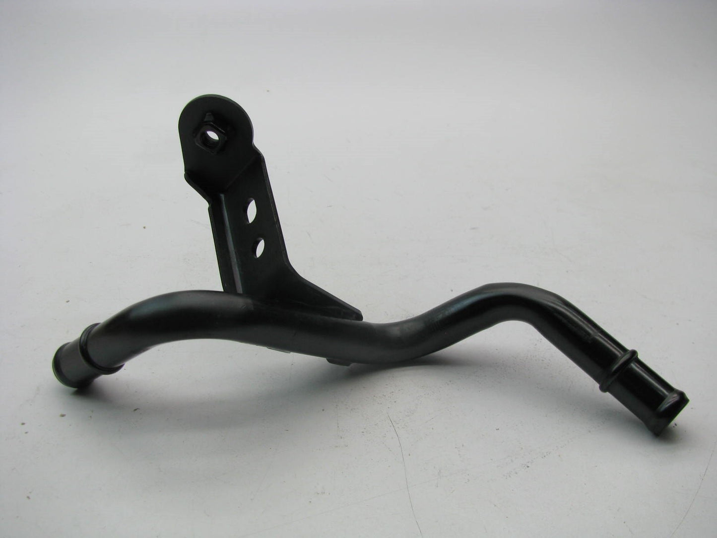 New OEM Engine Crankcase Breather Pipe Tube For 2007-08 Kia Sorento 267513C500