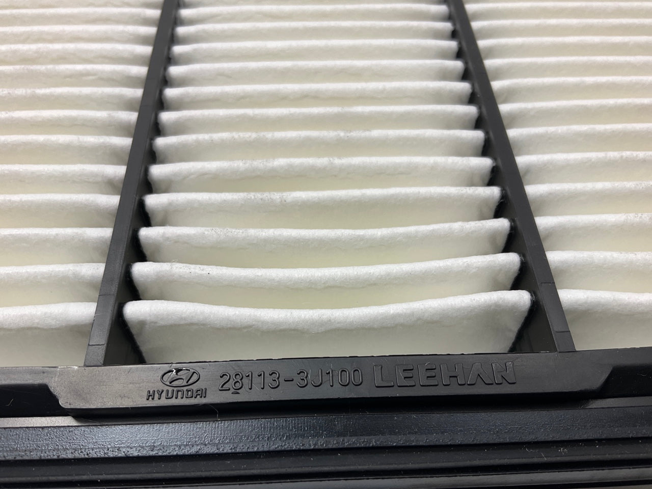 NEW GENUINE Engine Air Filter OEM For 2007-2012 Hyundai Veracruz 3.8L 281133J100
