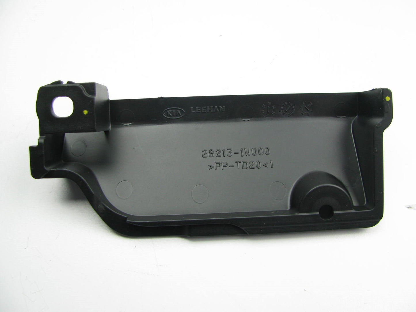 New Genuine Air Cleaner Intake Inlet Duct Shield OEM For 2012-16 Rio 282131W000