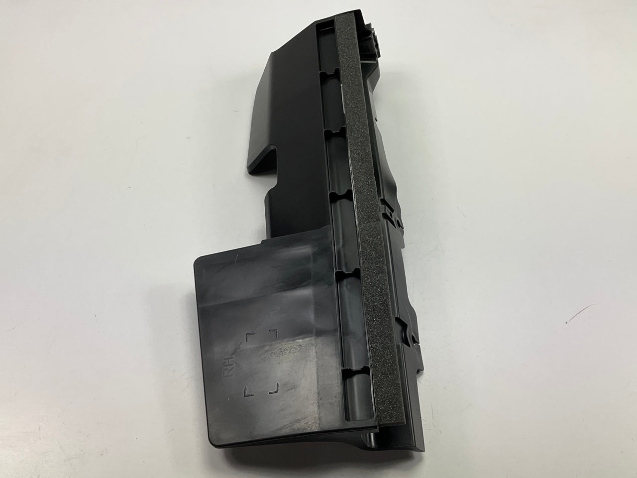 NEW Right Radiator Support Air Deflector OEM  For 2019-2024 Kia Forte 29134M7000