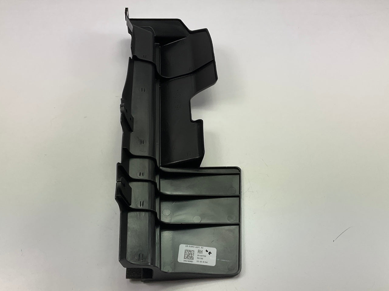 NEW Right Radiator Support Air Deflector OEM  For 2019-2024 Kia Forte 29134M7000