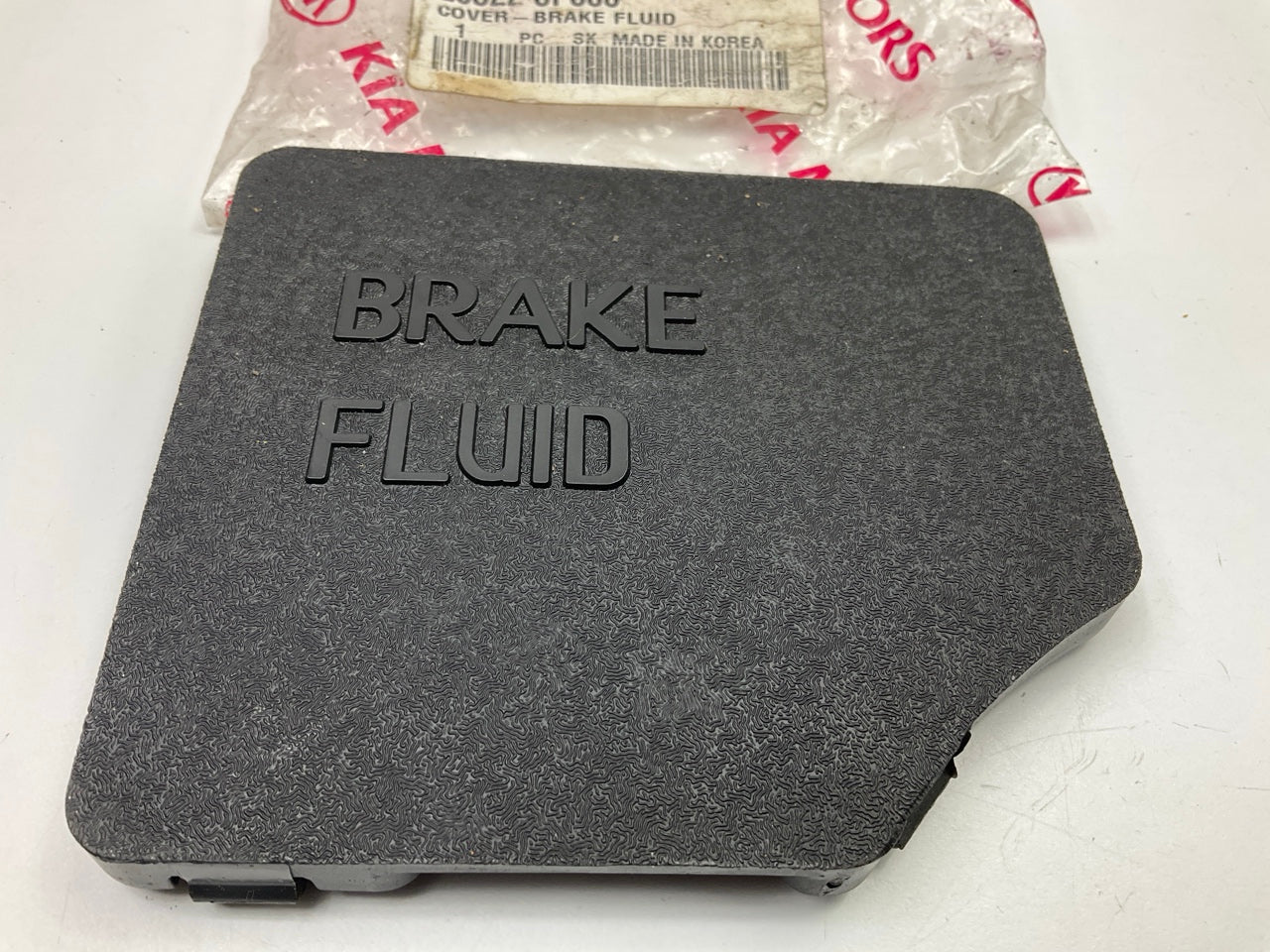 NEW - OEM 293223F000 Brake Fluid Cover For 2004-2006 Kia Amanti