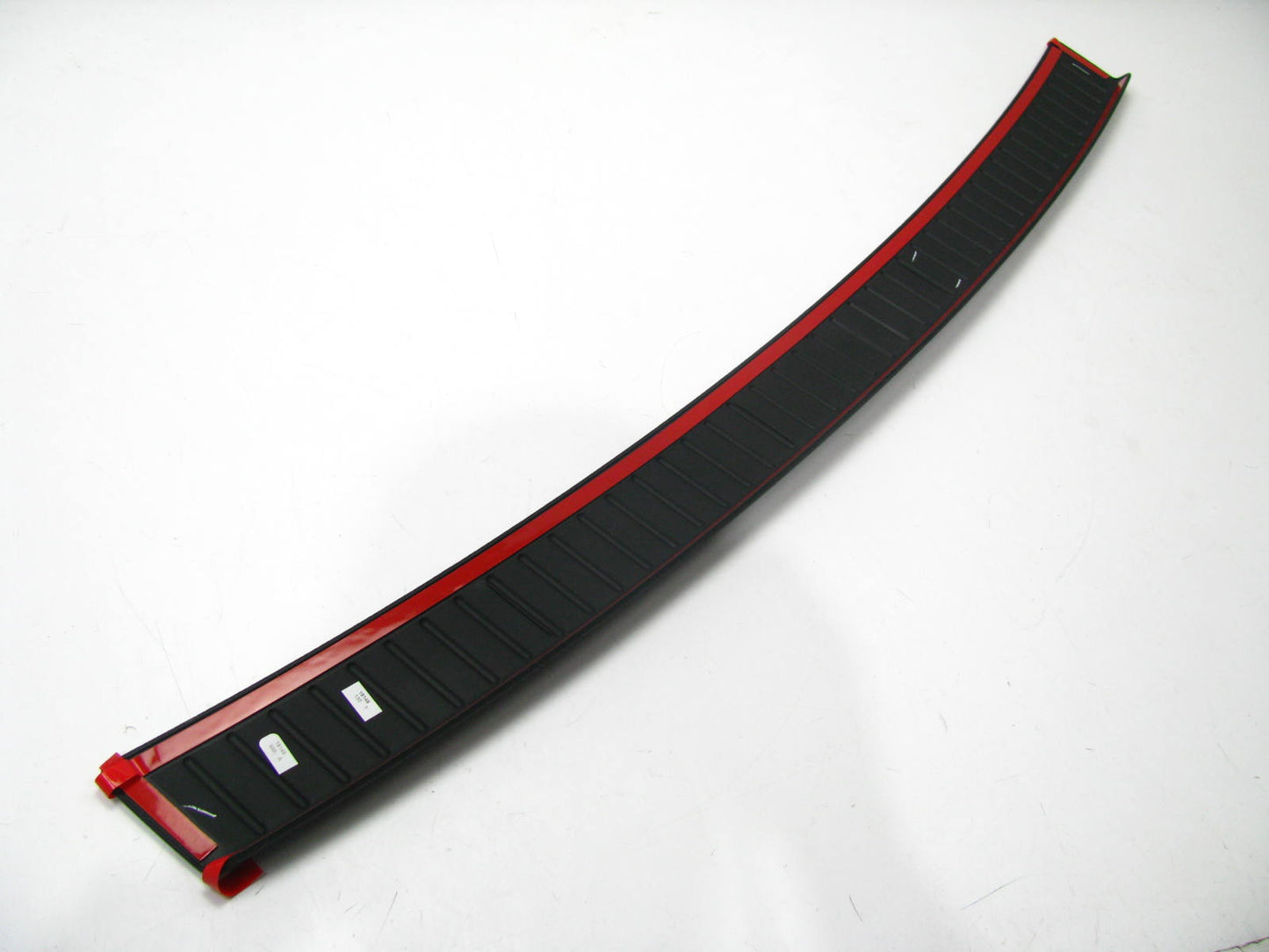 NEW 2P027ADU00 Rear Bumper Protector Pad Strip - BLACK For 2014-2015 Kia Sorento