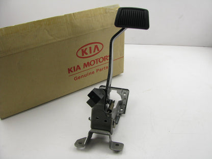 NEW GENUINE Brake Pedal Assembly OEM For 2009-2012 Kia Sorento 328001U120