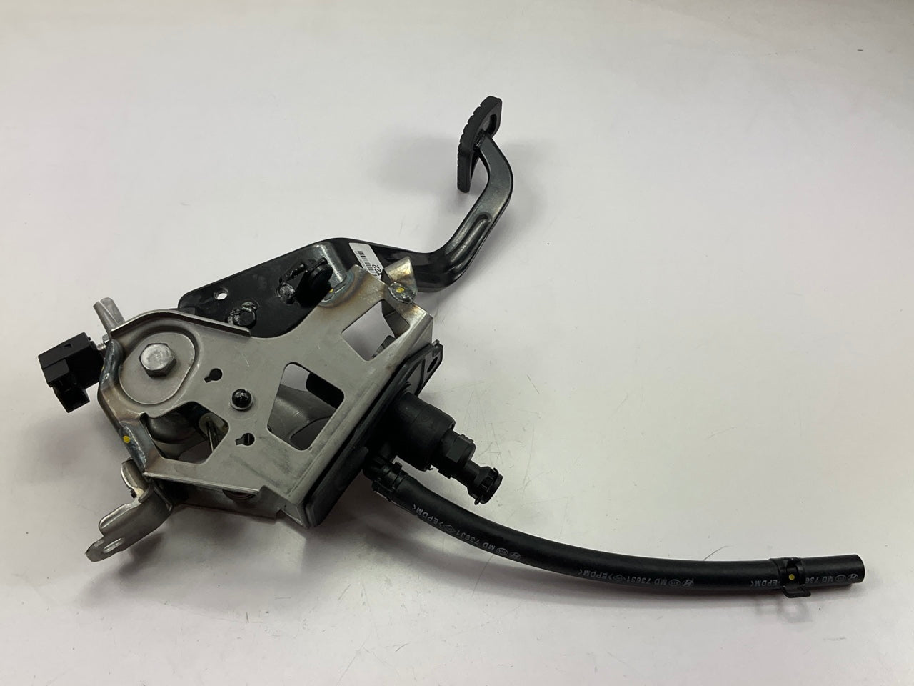 NEW Manual Stickshift Transmission Clutch Pedal OEM For 2015-18 Forte 328023X220