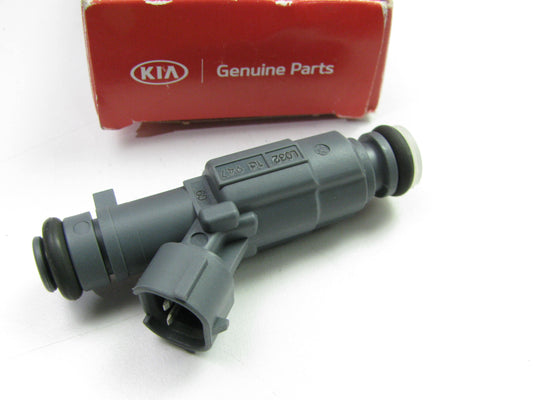 NEW GENUINE Fuel Injector OEM For 2009 Kia Borrego 4.6L V8 353103F000