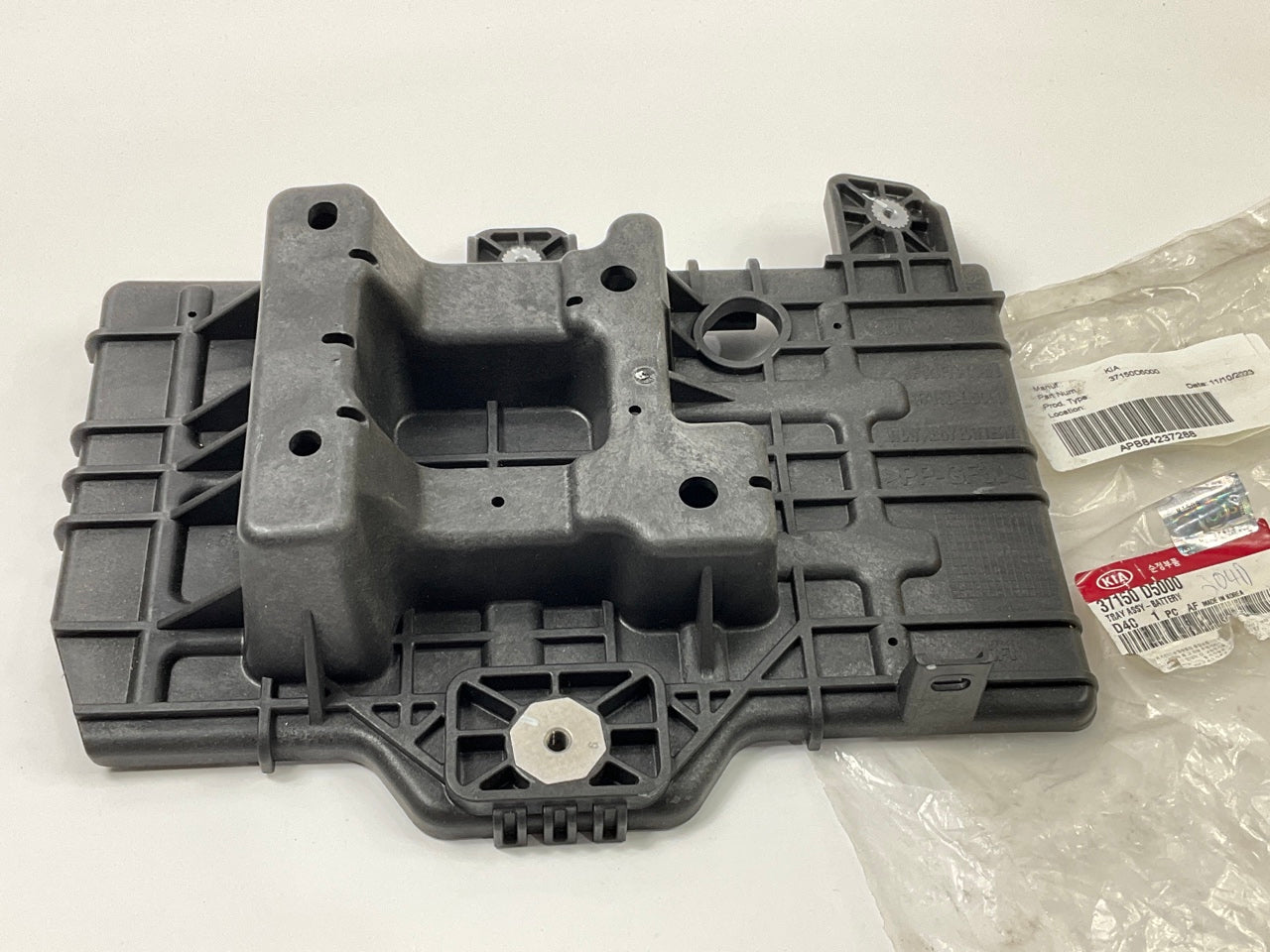 NEW GENUINE Battery Tray OEM For 2016-2019 Kia Optima 37150D5000