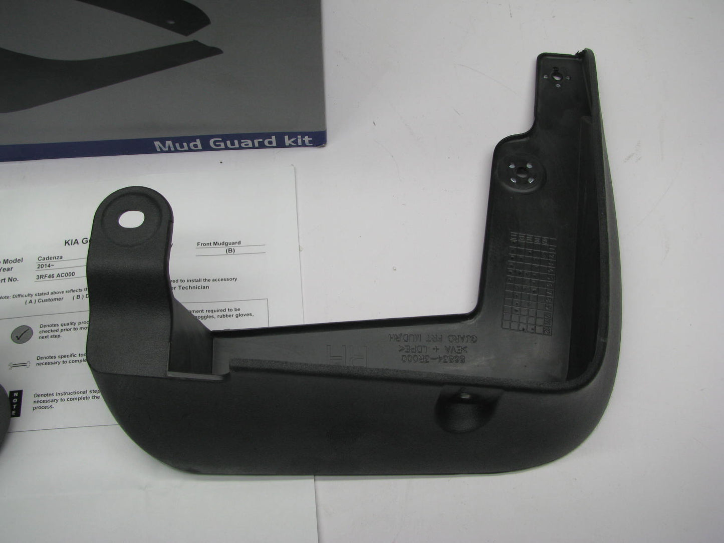 NEW Front Splash Guards / Mud Flaps Genuine OEM For 2014-2016 Kia Cadenza
