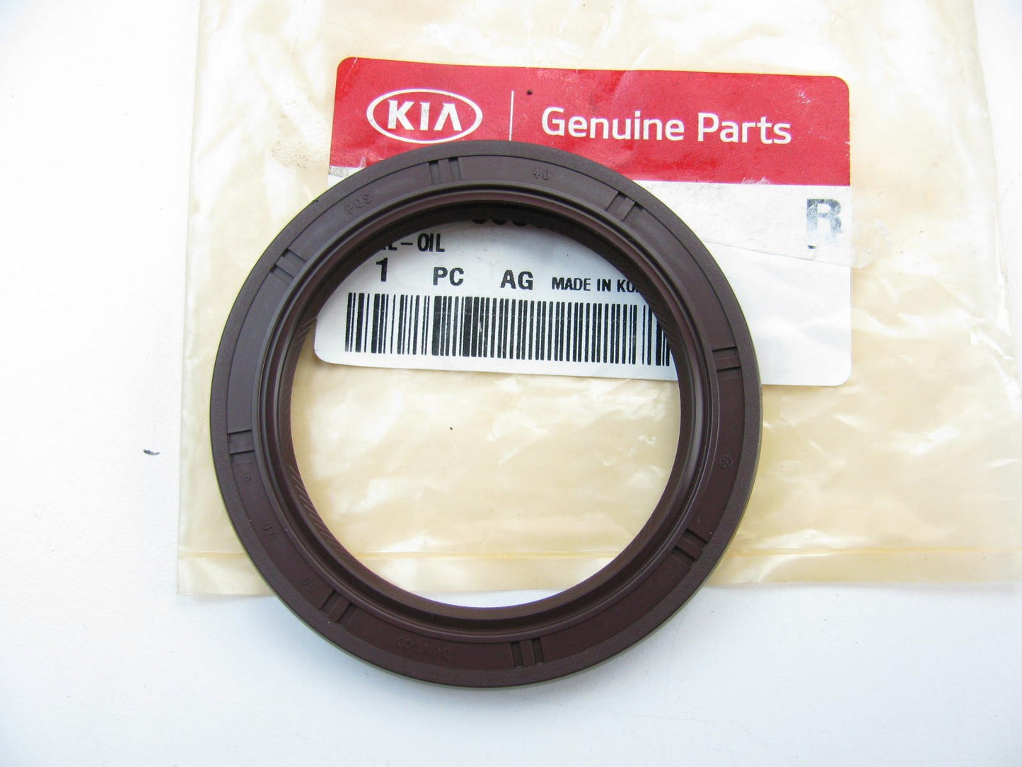 NEW - OEM 4735039300 4WD Output Shaft Oil Seal For Kia