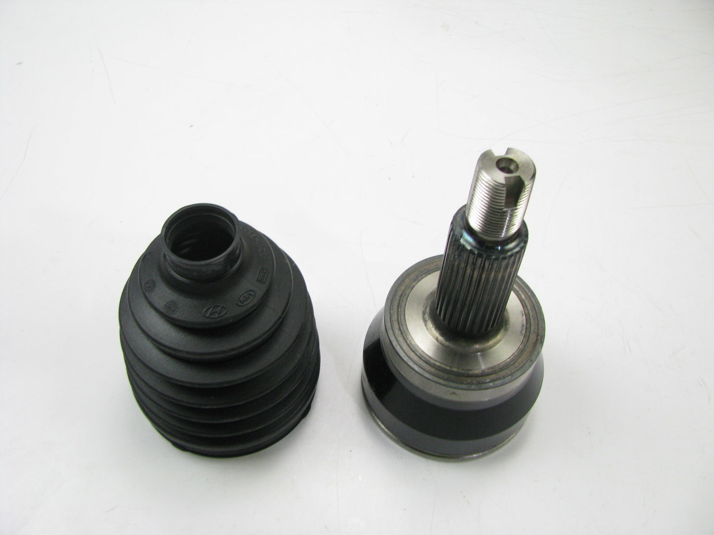Left Outer CV Axle Rubber Boot, Wheel Side OEM For 16-20 Optima 2.4L 49580D4000