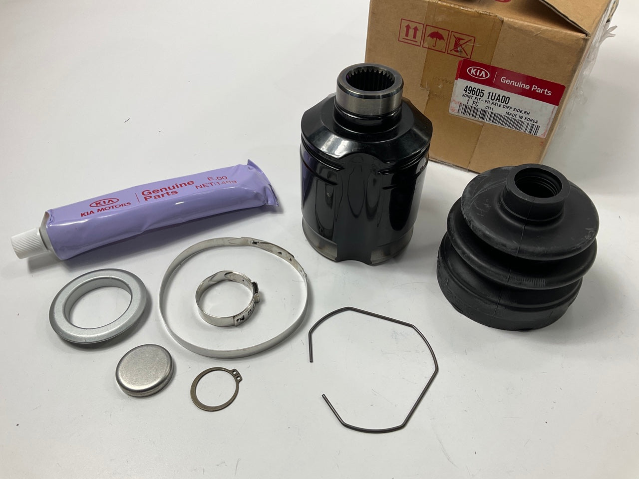 Front Axle Right Passengers CV Joint Kit, Differential Side For 09-12 Sorento