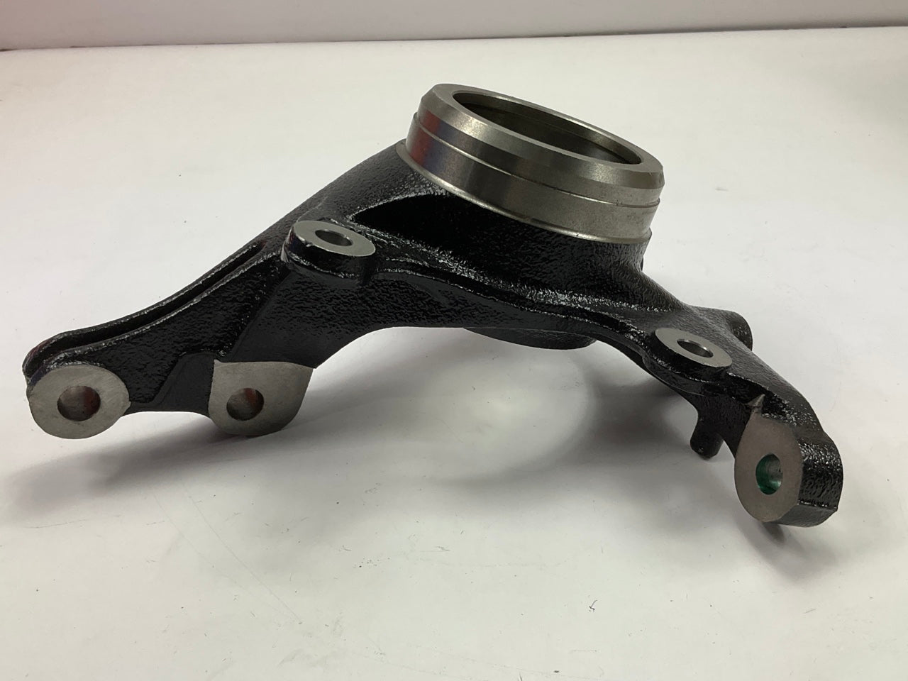 NEW - OEM 517161D100 Front Right Steering Knuckle For 2008-2012 Kia Rondo