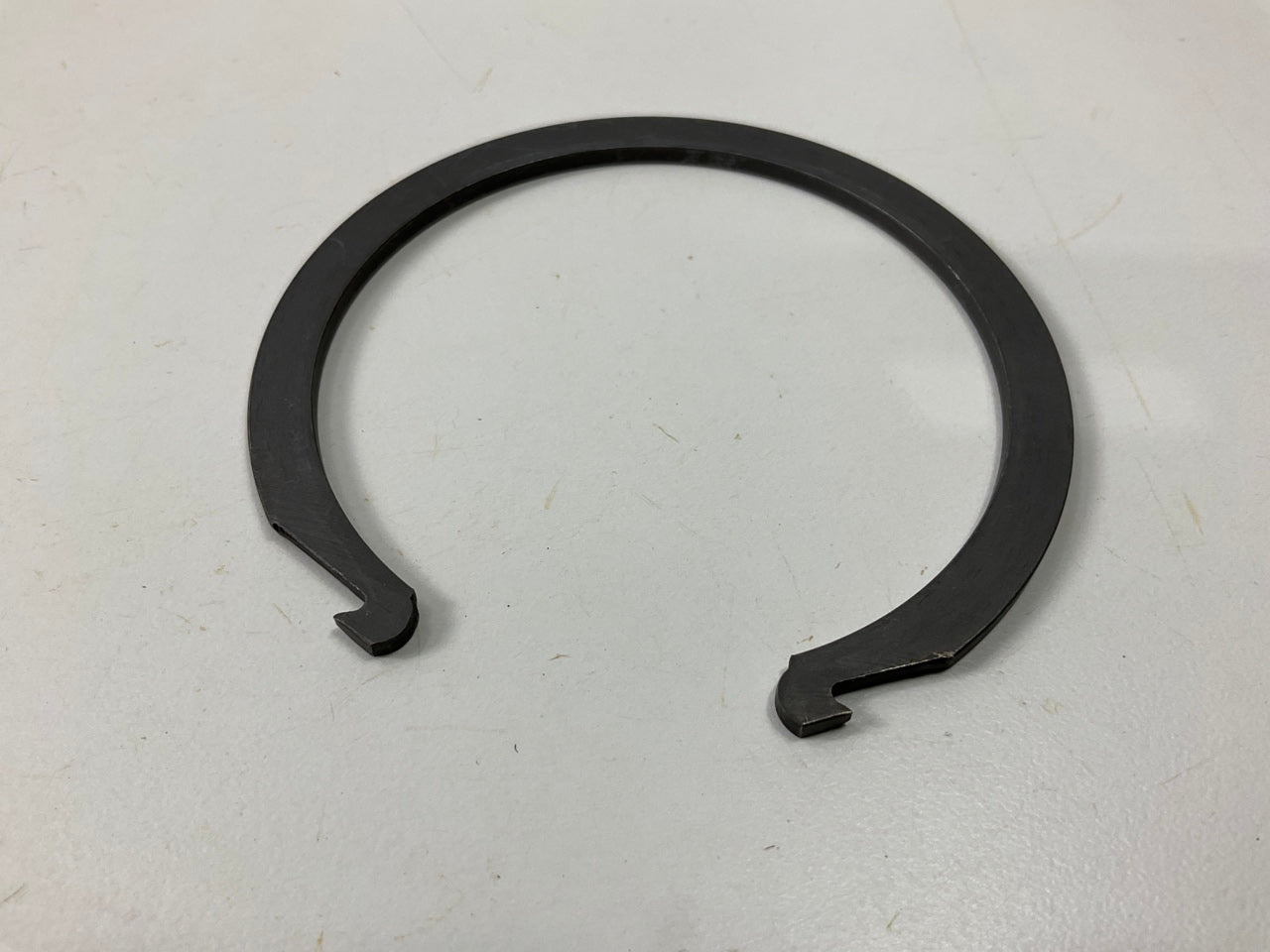 NEW Front Wheel Bearing Retaining Clip OEM For 06-11 Kia Rio   517181C010