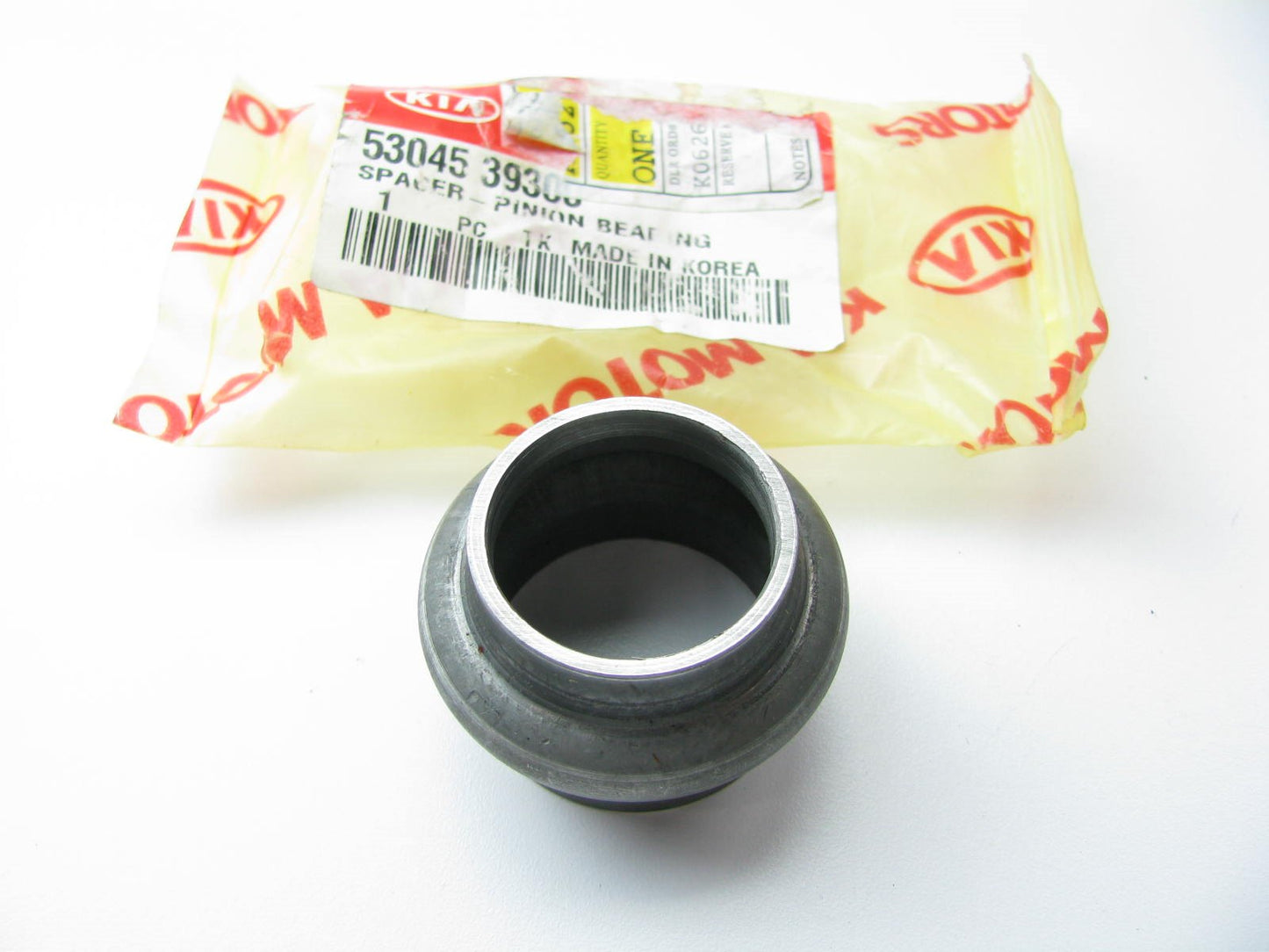 New Genuine Rear Differential Pinion Bearing Spacer OEM For Kia 5304539300