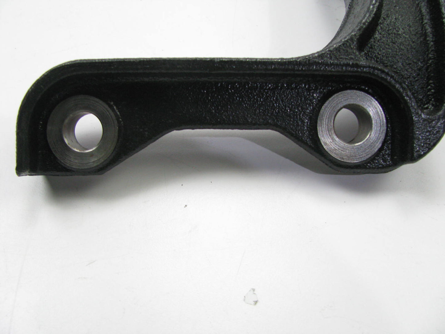 Right Side Differential Mount Bracket OEM For 2007-2008 Kia Sorento 535413E700