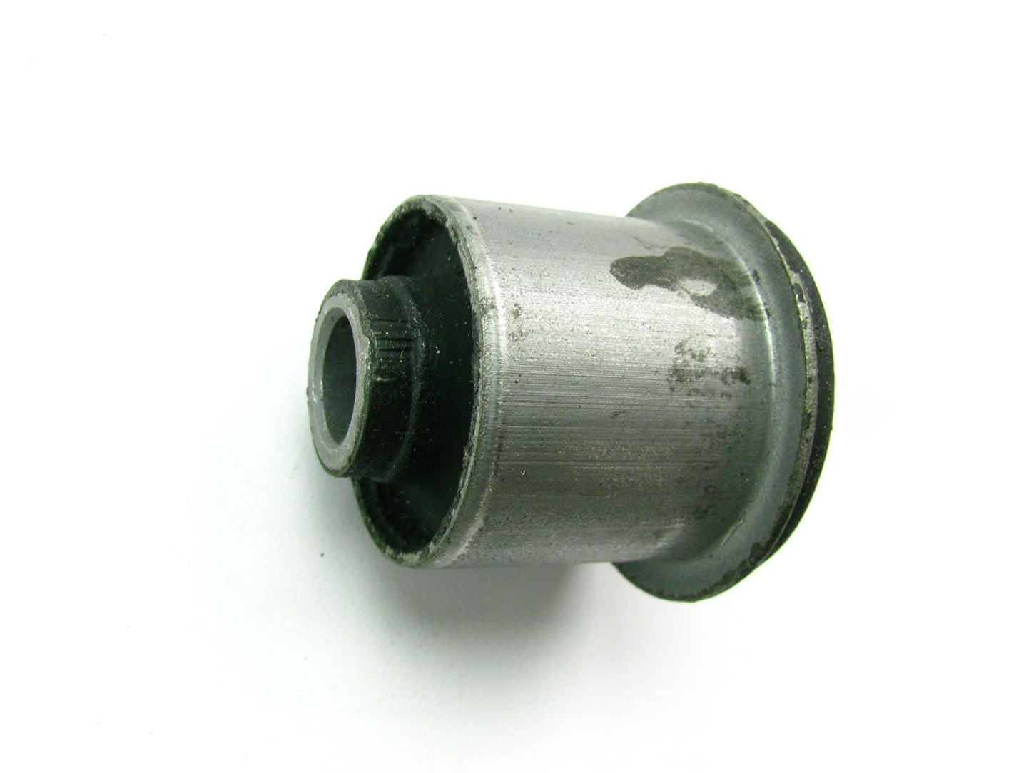 New OEM Front Suspension Upper Control Arm Bushing For 04-06 Sorento 544803E001