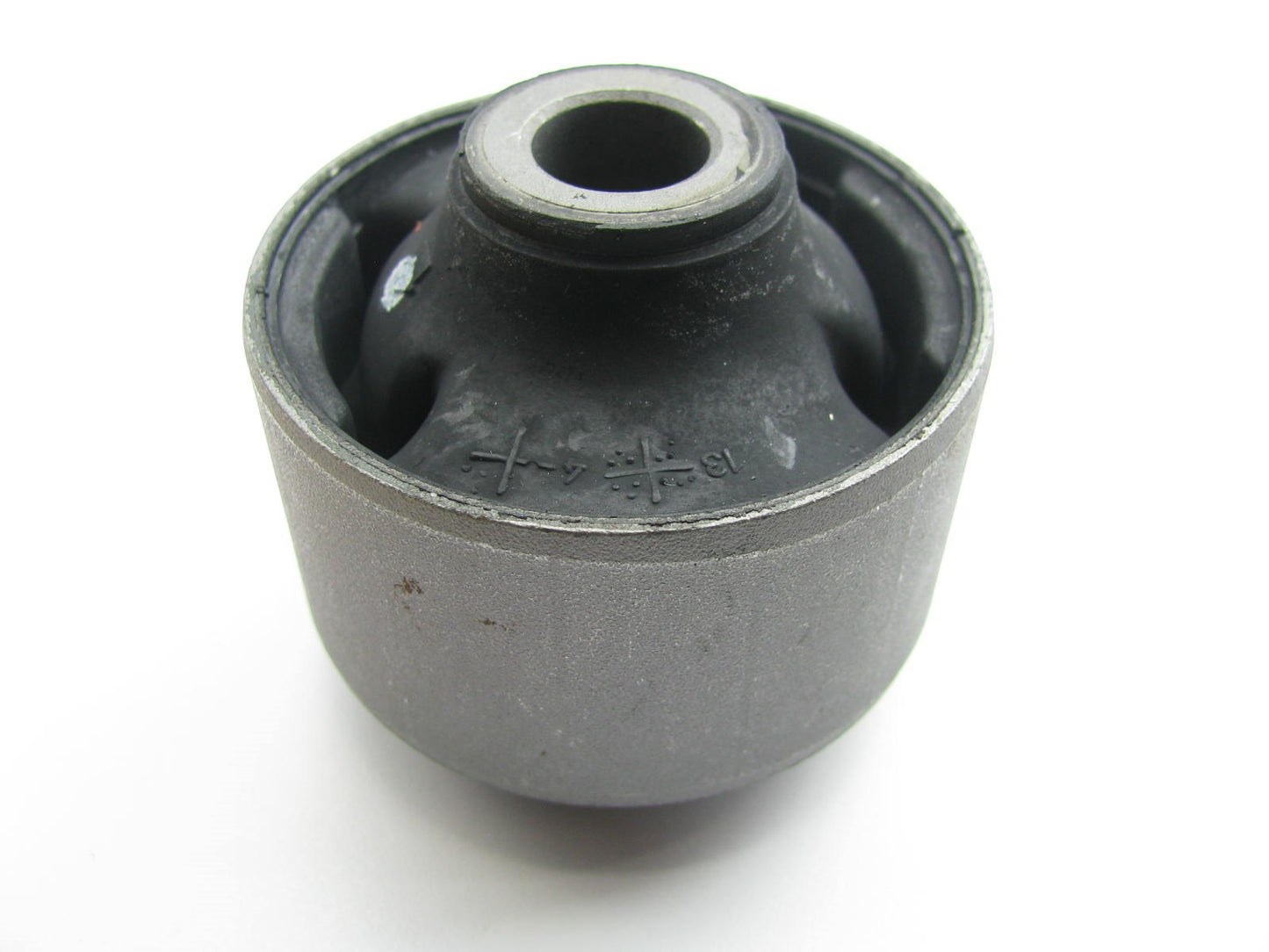 New OEM Front Lower Control Arm Bushing For 06-11 Rio, 06-11 Accent 545841G000