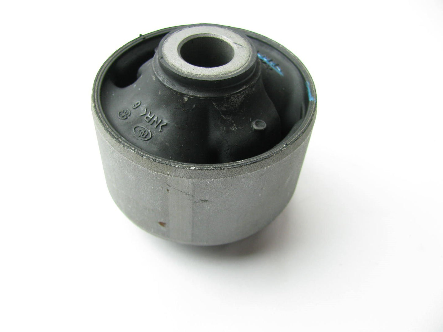 NEW Front Suspension Lower Control Arm Bushing OEM For 2006-12 Sedona 545844D000