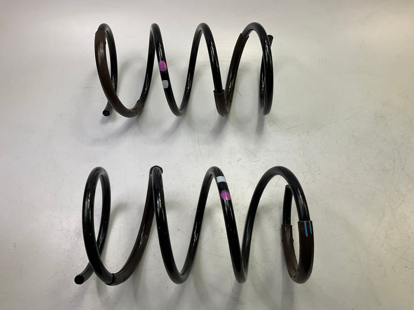 (2) NEW Front Suspension Coil Spring OEM For 2007-10 Kia Rondo 546301D101DS