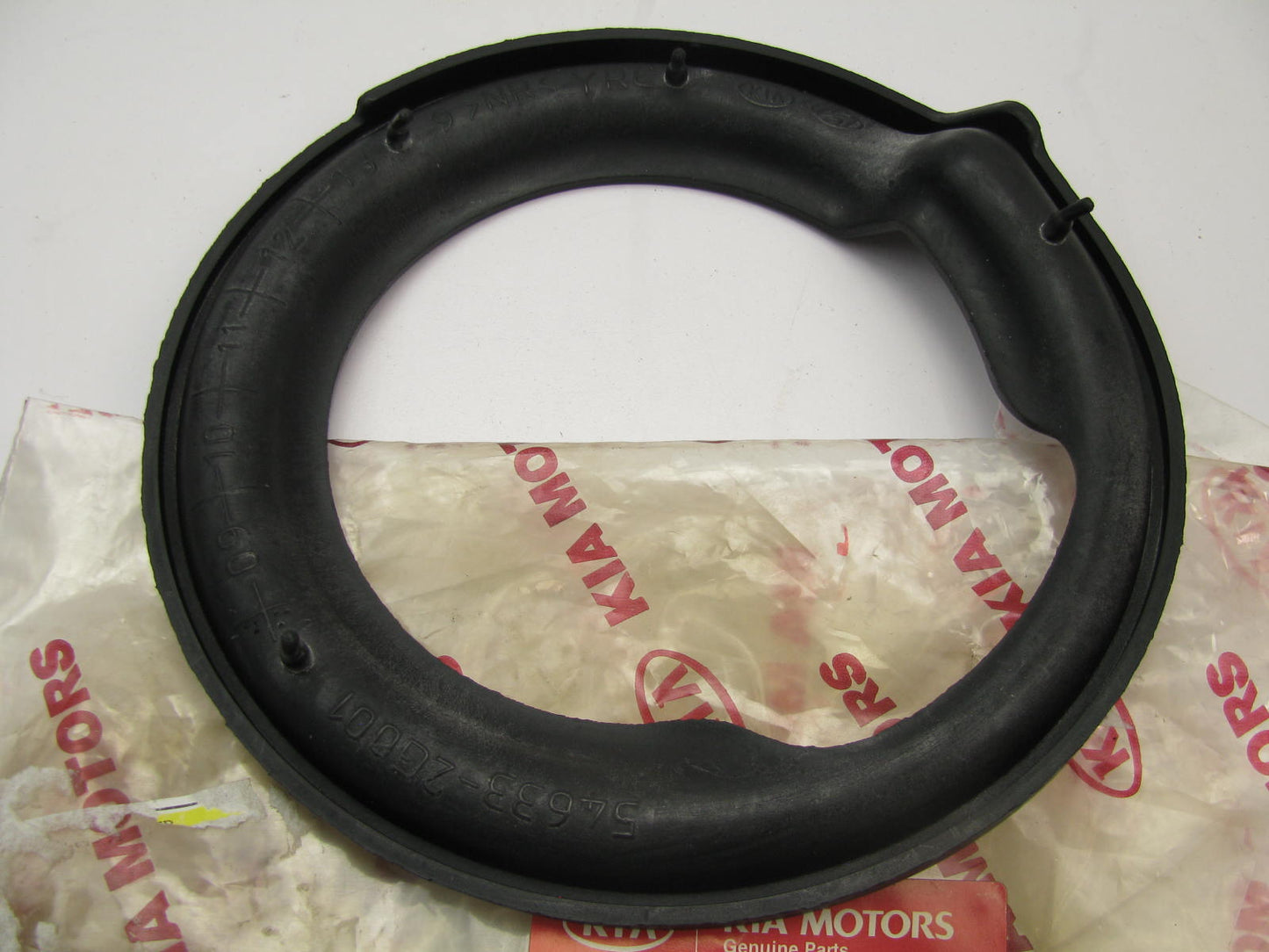 NEW Front Lower Coil Spring Insulator Pad OEM For 08-10 Kia Optima 546332G001