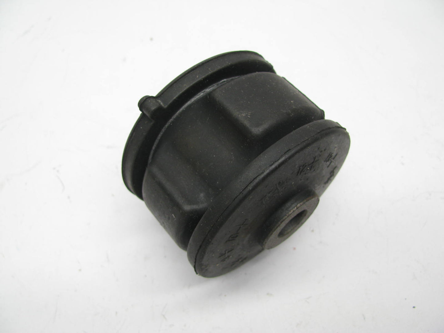 New Trailing Arm Bushing 551162E000 Genuine OEM For 2005-2010 Kia Sportage