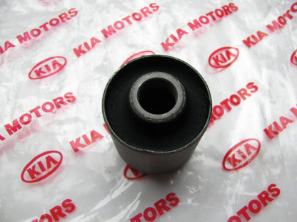NEW - OEM GENUINE Rear Lower Control Arm Bushing For 2006-2014 Kia Sedona
