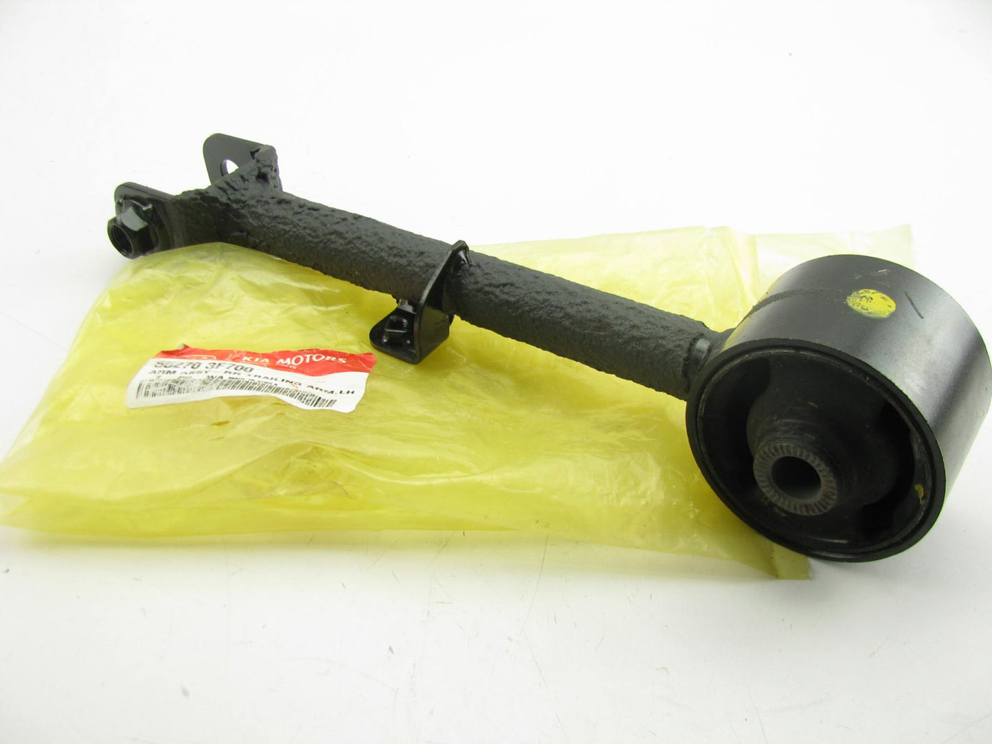 NEW - OEM Rear Suspension Left Side Trailing Arm For 06-09 Kia Amanti 552703F700