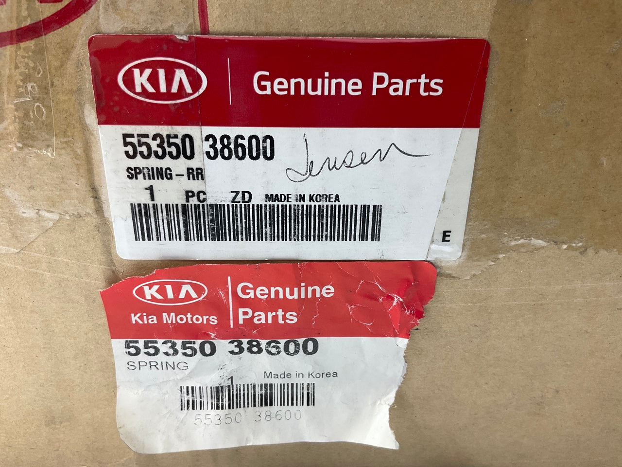 (2) NEW GENUINE Rear Coil Springs OEM For 2001-2005 Kia Optima 5535038600