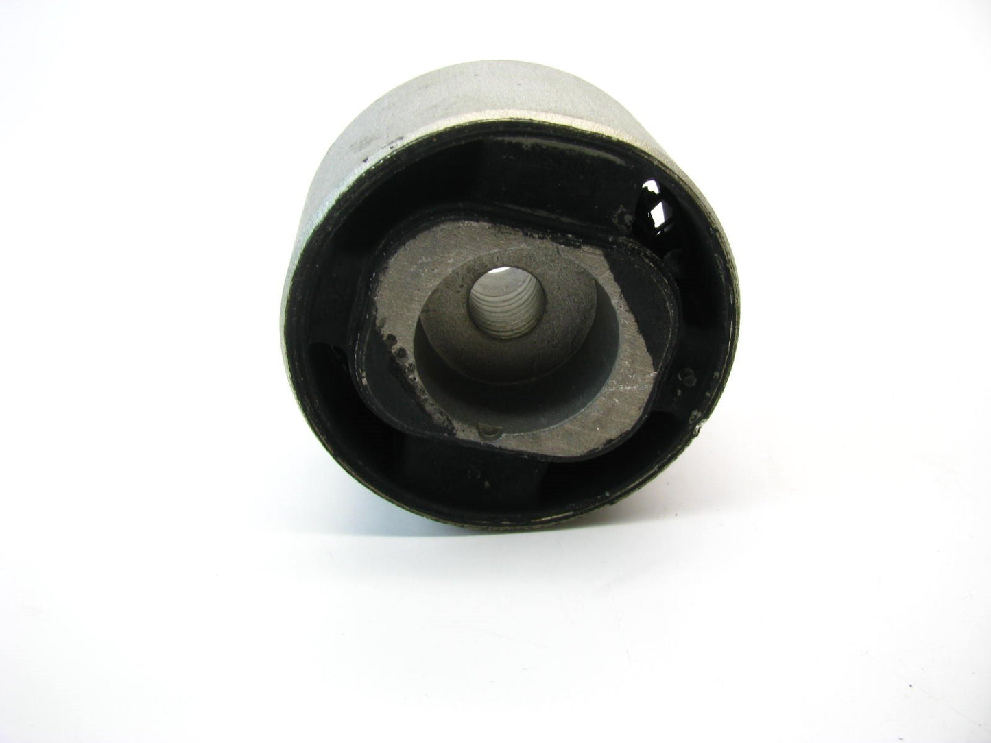 New Rear Suspension Crossmember Forward Bushing OEM For 15-17 Kia K900