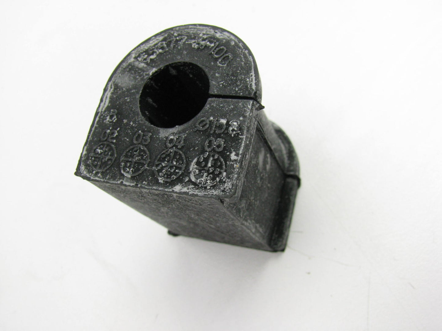 NEW OEM GENUINE Rear Stabilizer Sway Bar Bushing For 04-06 Kia Amanti 555773F100
