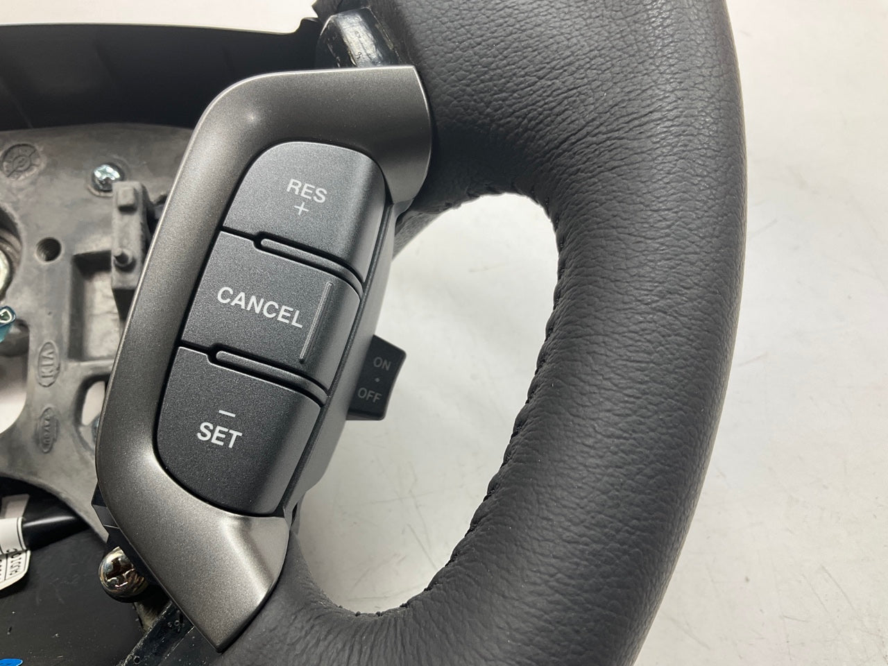 NEW GENUINE - Black LEATHER Steering Wheel OEM For 09-10 Kia Optima 561002G637VA
