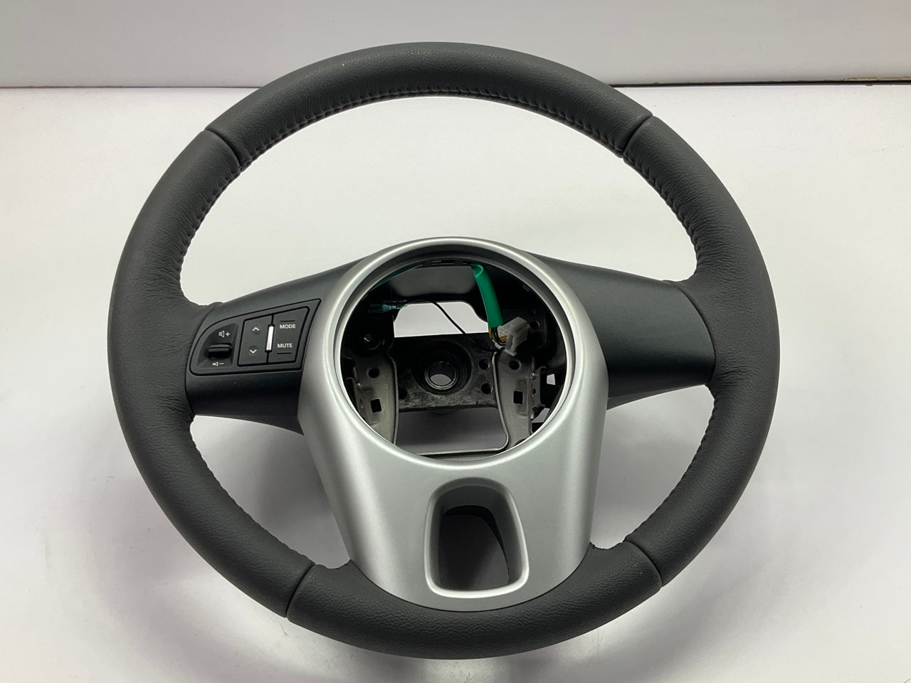 NEW GENUINE Leather Steering Wheel OEM For 2011-2013 Kia Optima 561004C000VA