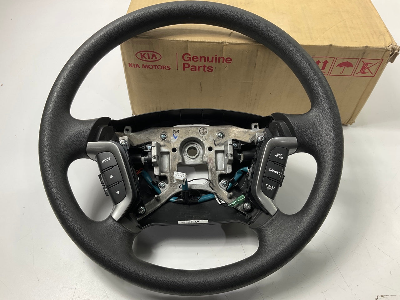 NEW Black Steering Wheel W/ Audio & Cruise Control Switches OEM For 06-08 Optima