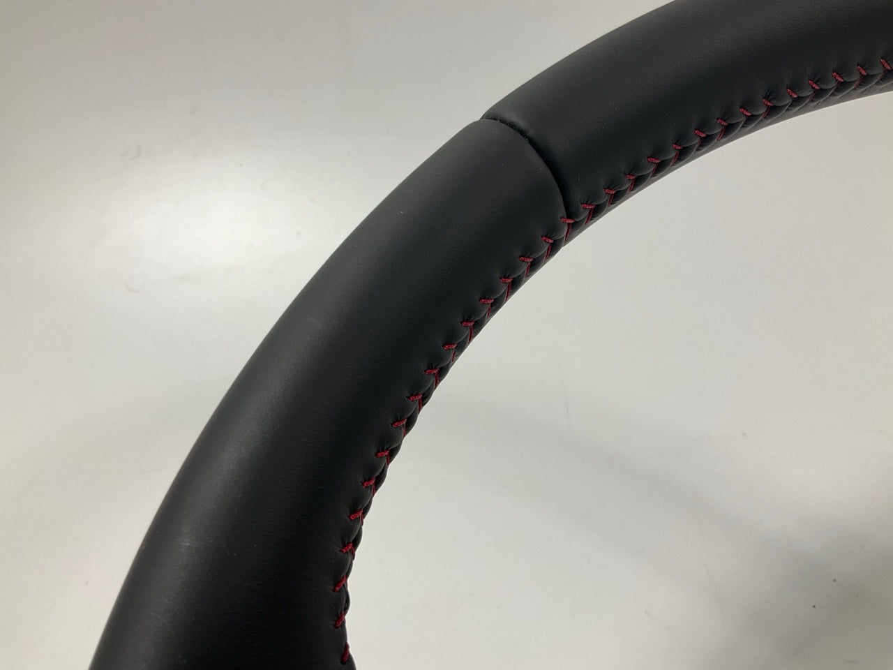 NEW - OEM Steering Wheel Black Leather & Red Stitching For 2010-2013 Kia Forte