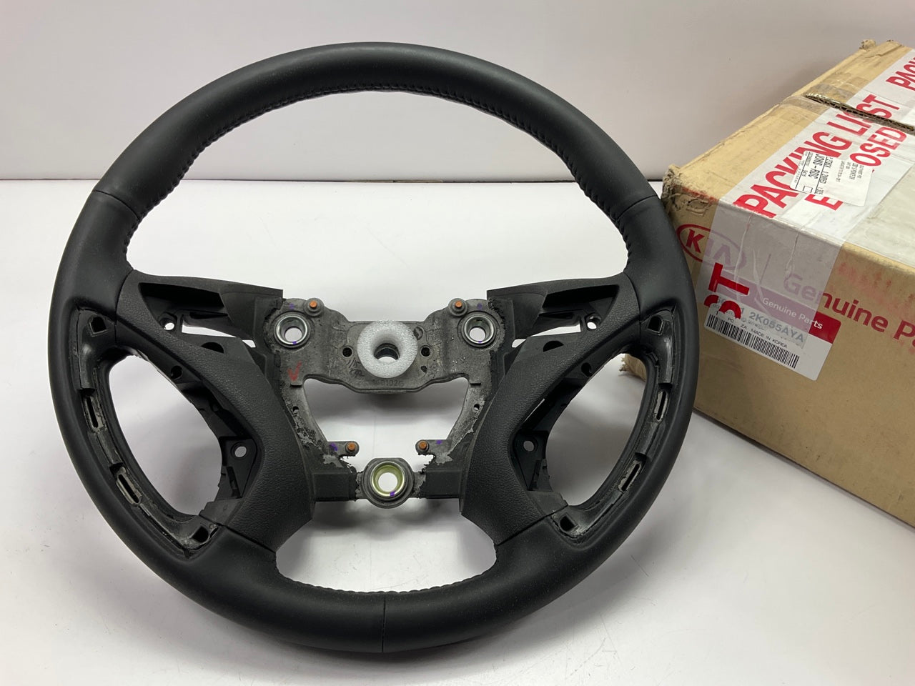 NEW GENUINE Steering Wheel OEM For 2012-2013 Kia Soul 561112K055AYA