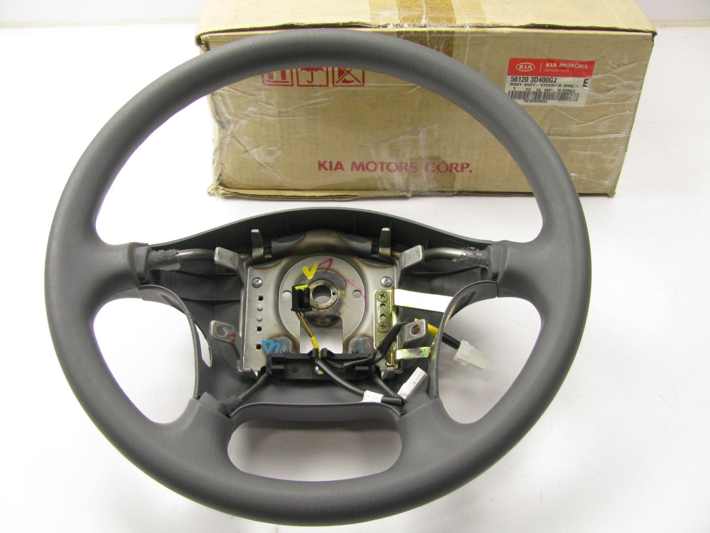 NEW - OEM 561203D400GJ Steering Wheel For 2002-2006 Kia Optima