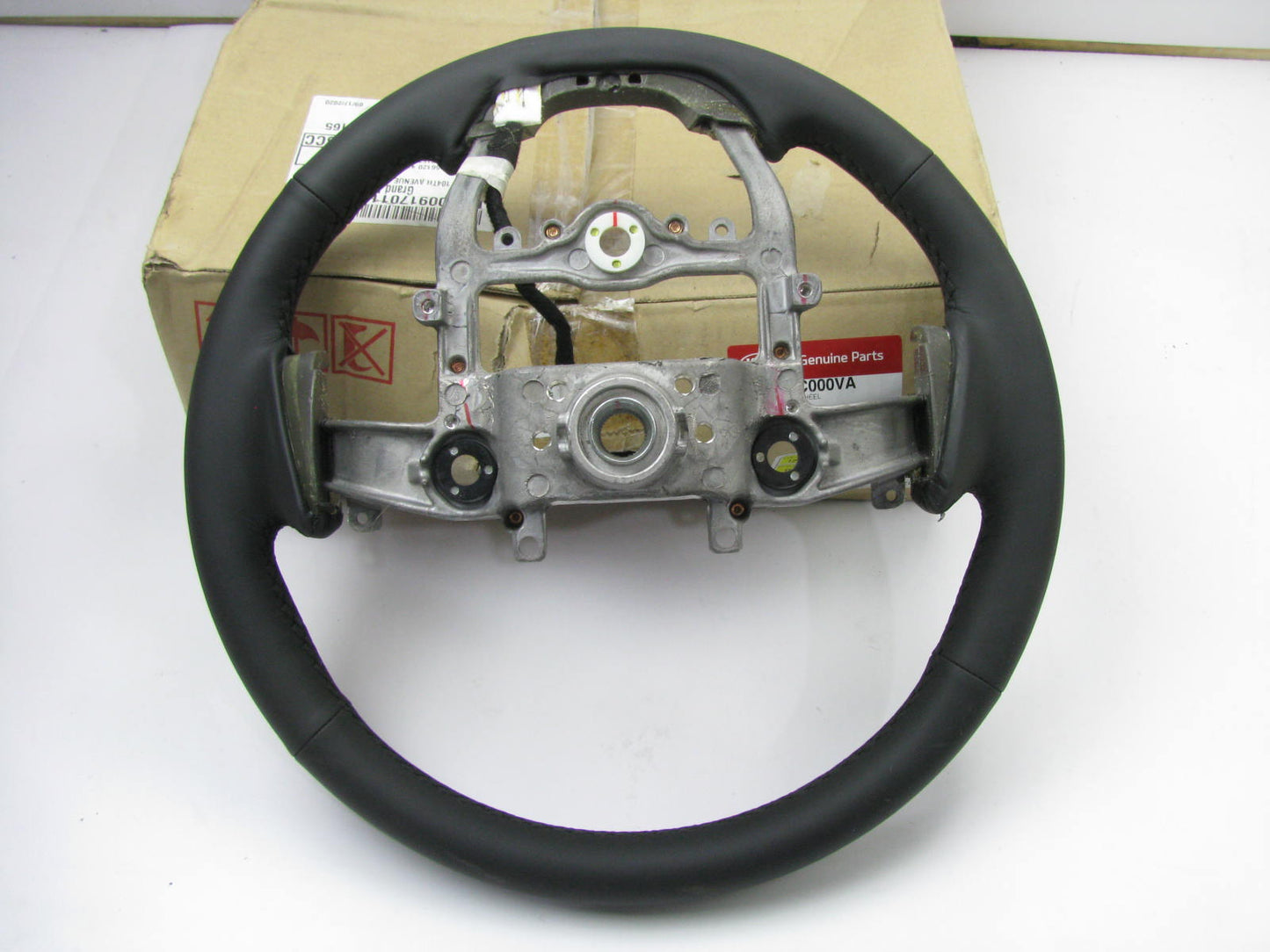 NEW - OEM 561204C000VA Leather Steering Wheel For 2011-2013 Kia Optima