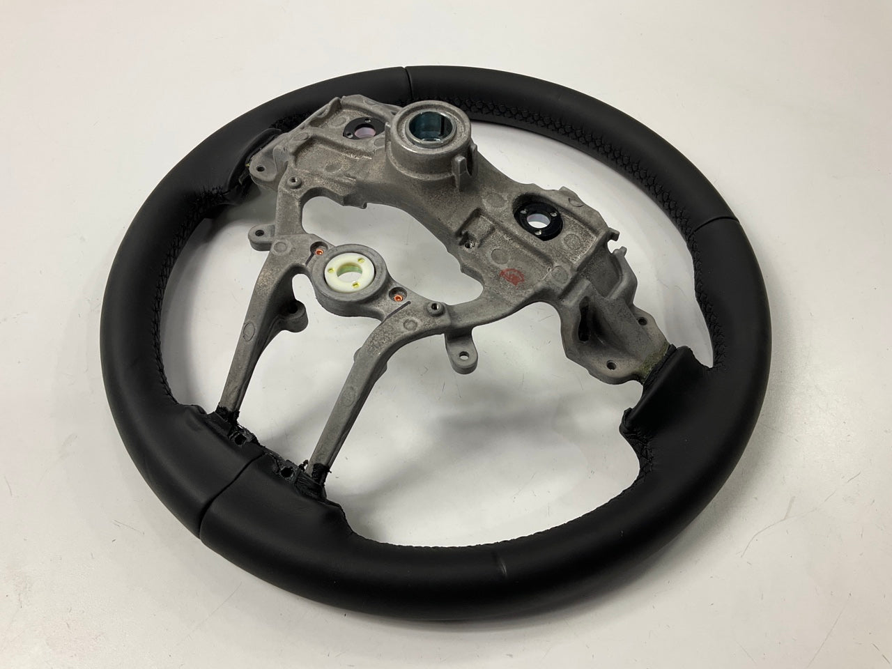 NEW Steering Wheel OEM For 2015-2016 Kia Soul 56120B2100FE3