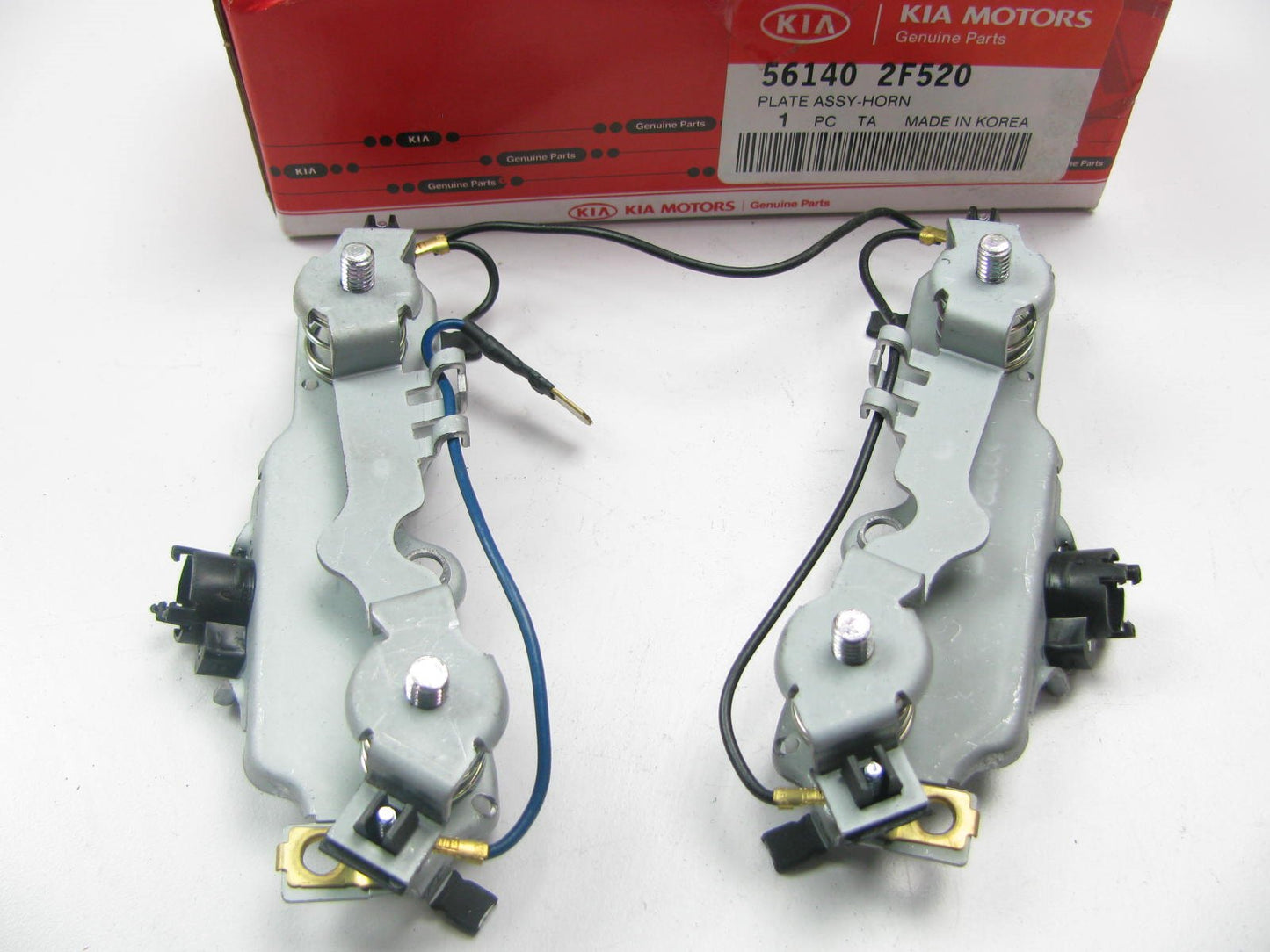 New Genuine Steering Horn Contact OEM For 2004-2009 Kia Spectra 561402F520
