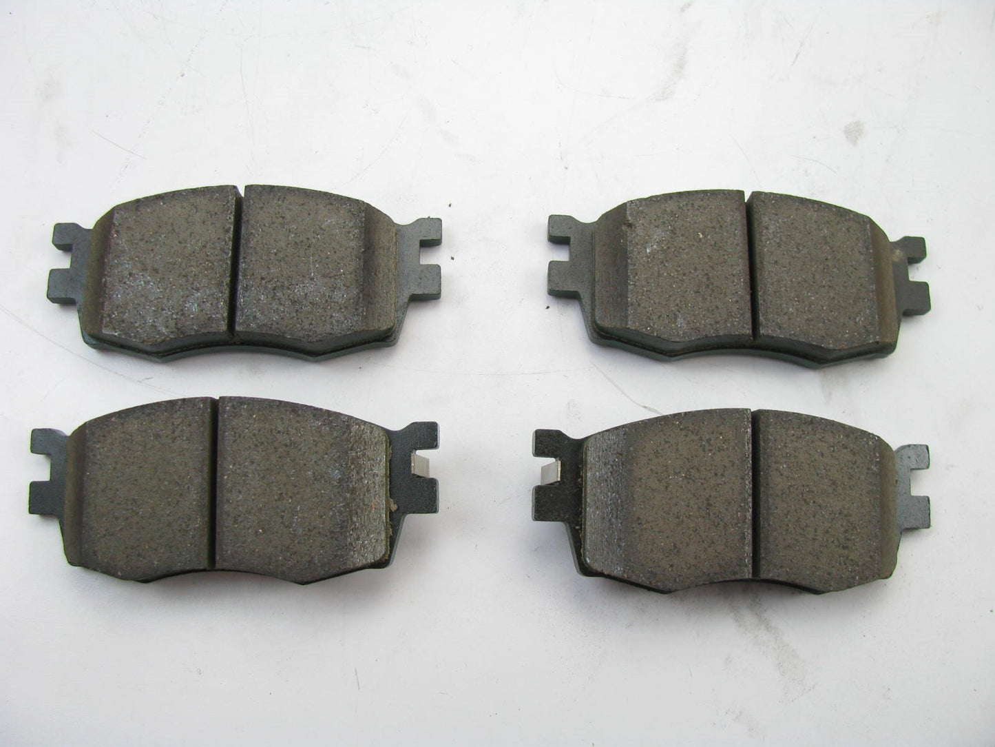NEW GENUINE Original OEM Front Disc Brake Pads OEM For Kia 581011GA00