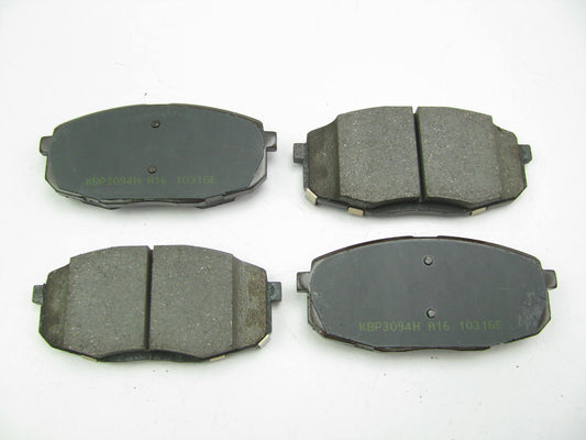 NEW GENUINE Front Disc Brake Padss OEM For Kia 581011MA21