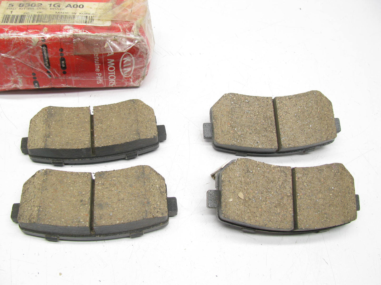 NEW GENUINE Rear Brake Pads OEM For 2006-2007  Accent,  Rio 583021GA00