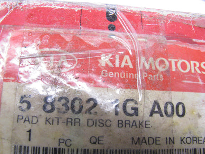 NEW GENUINE Rear Brake Pads OEM For 2006-2007  Accent,  Rio 583021GA00