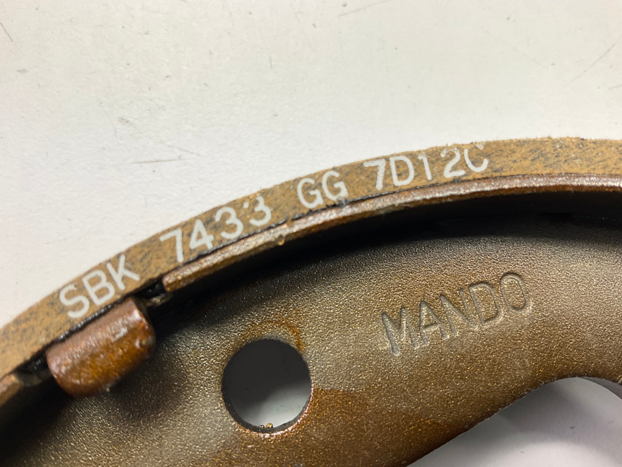 NEW GENUINE Rear Parking Brake Shoes OEM For 2016-2017 Kia K900 583053TA50