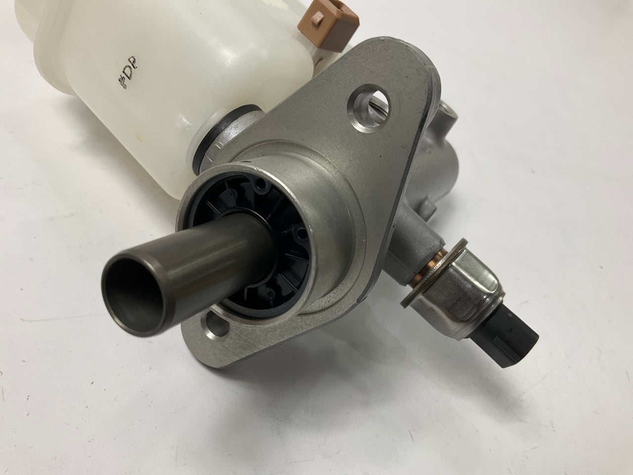 NEW GENUINE Brake Master Cylinder OEM For 2006-2008 Kia Optima 585102G210