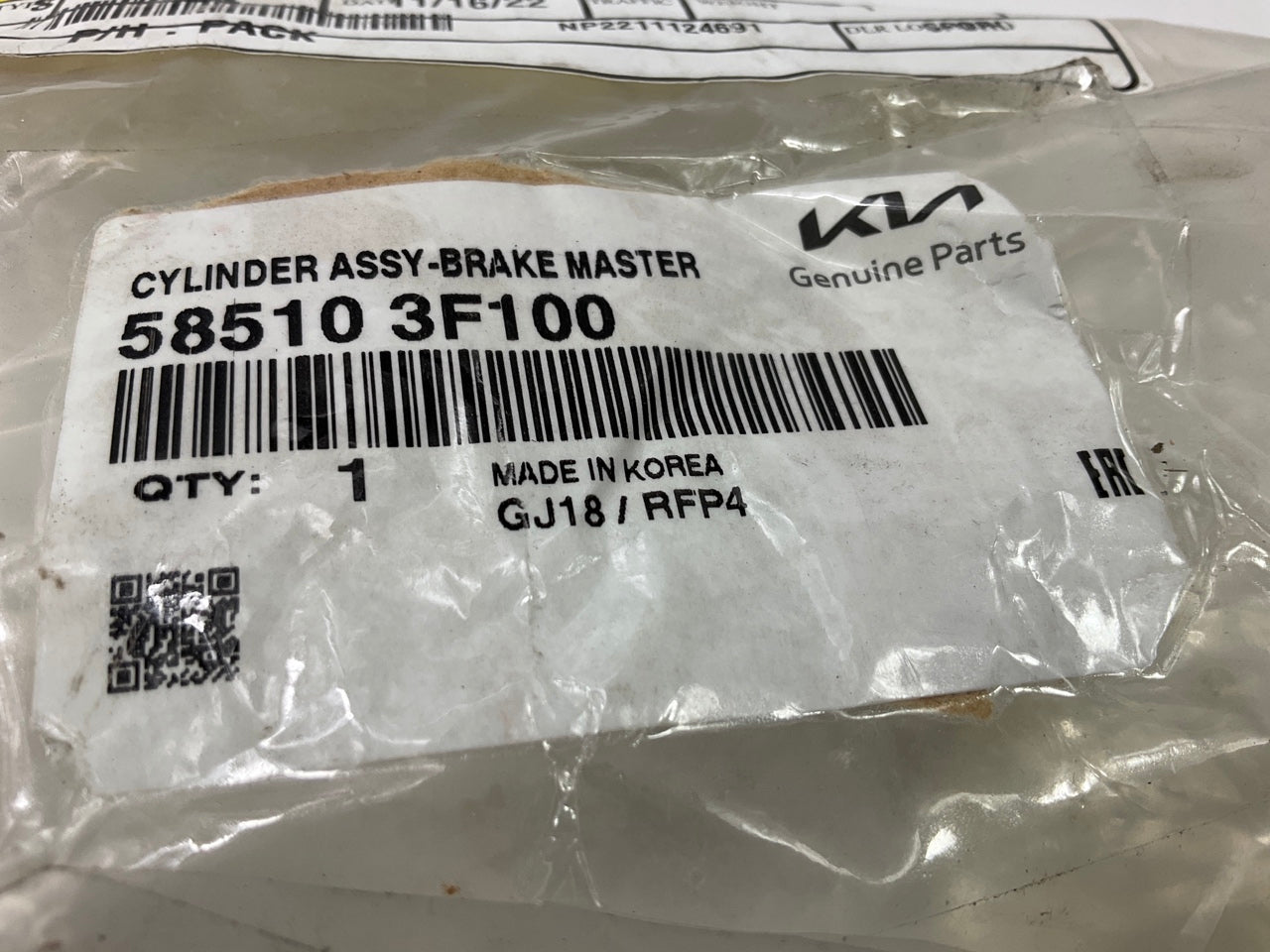 NEW Brake Master Cylinder OEM For 2004-2006 Kia Amanti 585103F100